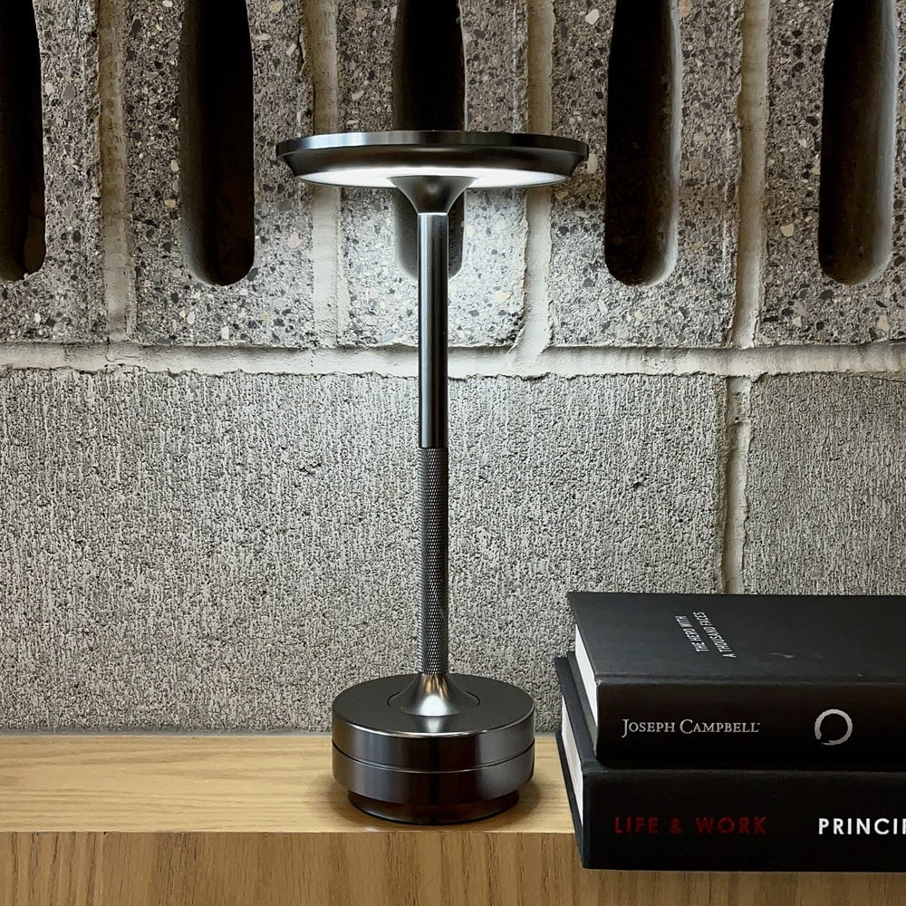 Aluminium Cordless Table Lamp in Black