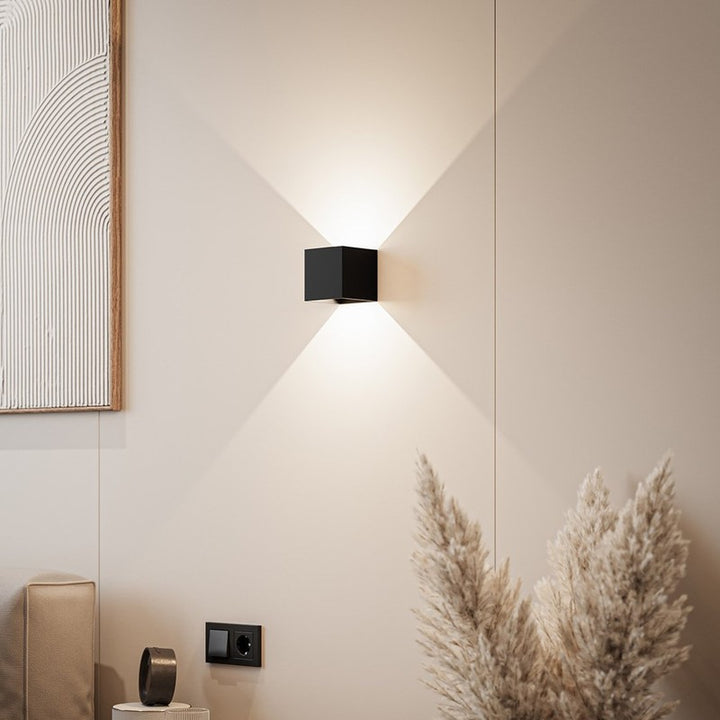 Battery-Powered LED Wall Light with Remote