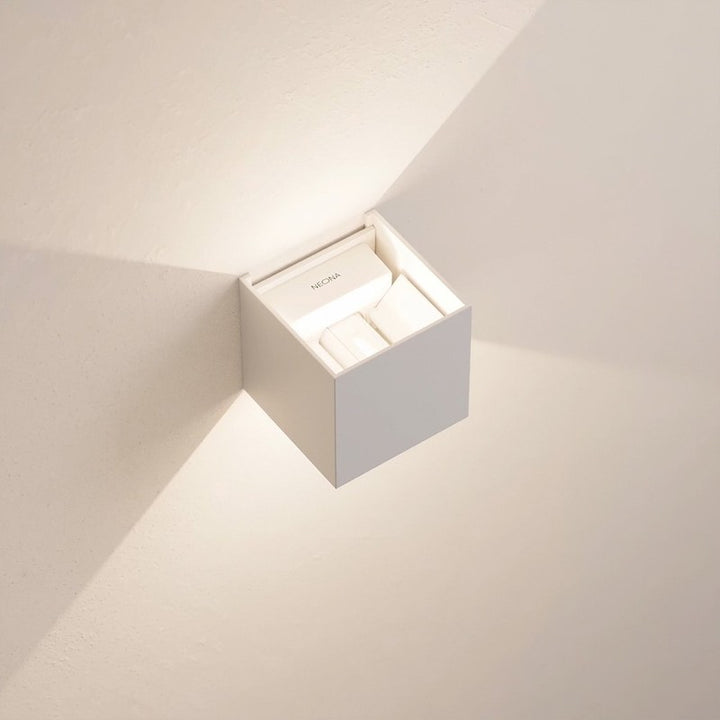 Battery-Powered LED Wall Light with Remote