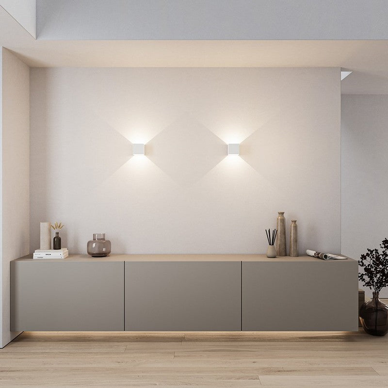 Battery-Powered LED Wall Light with Remote