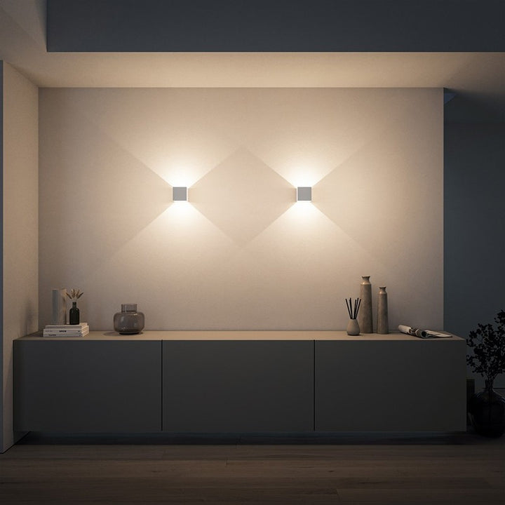 Battery-Powered LED Wall Light with Remote