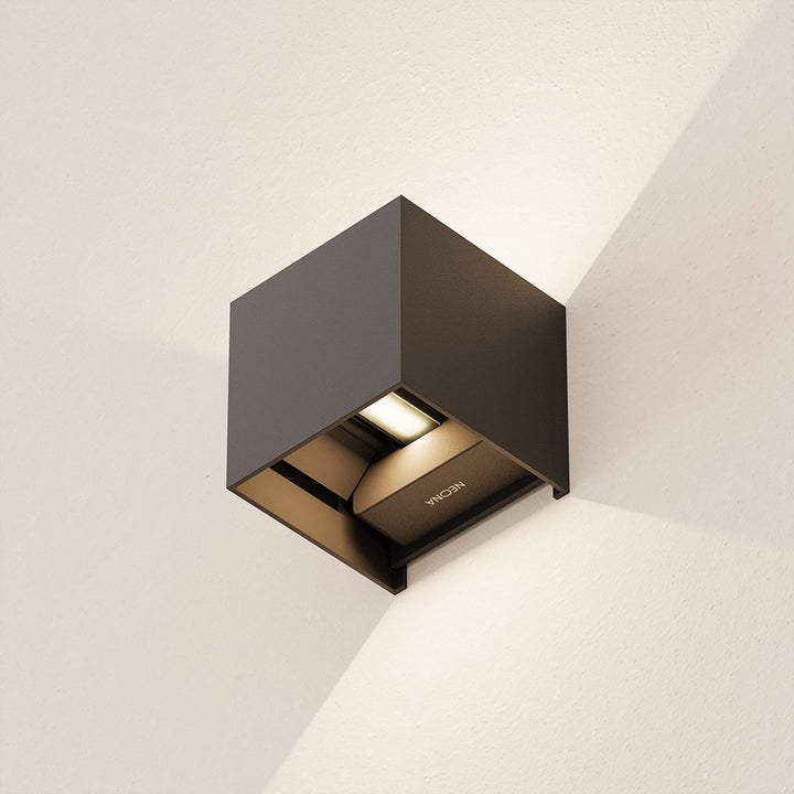Battery-Powered LED Wall Light with Remote