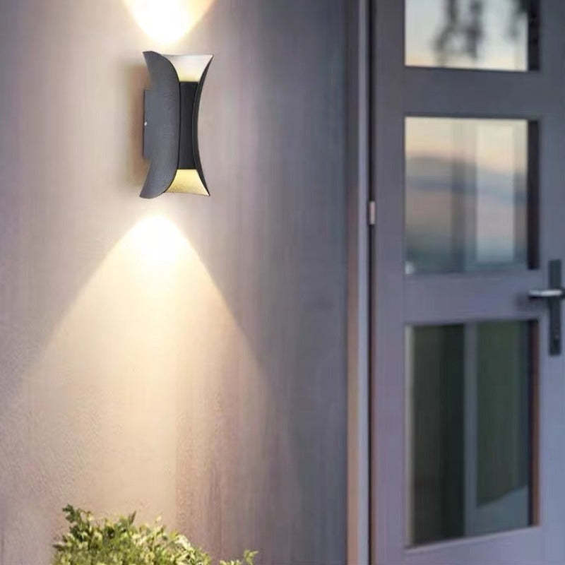 Curved Up Down Outdoor Wall Light in Black