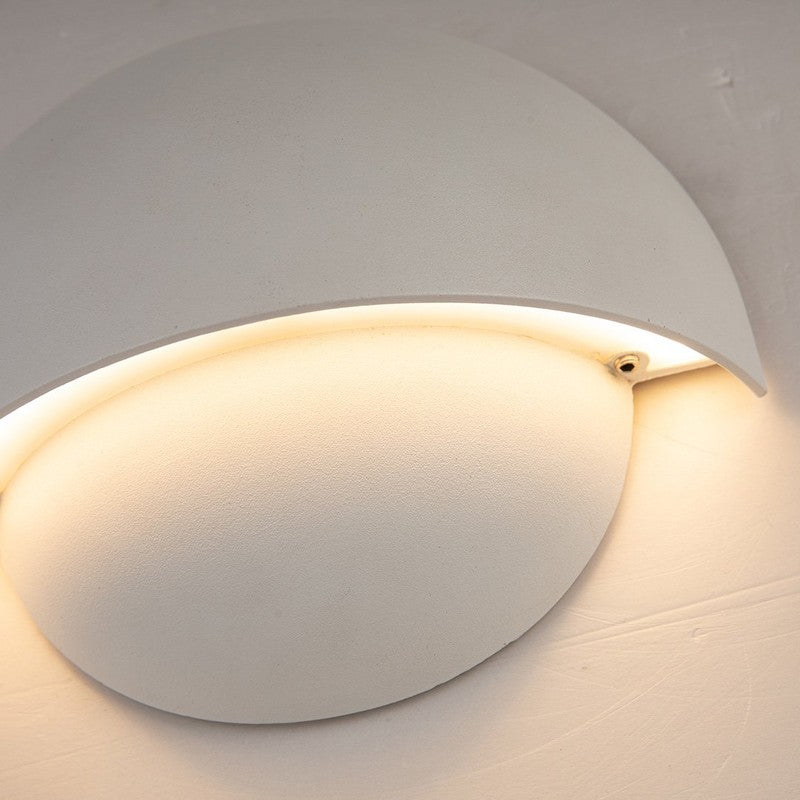 Orion | Round LED Outdoor Wall Light