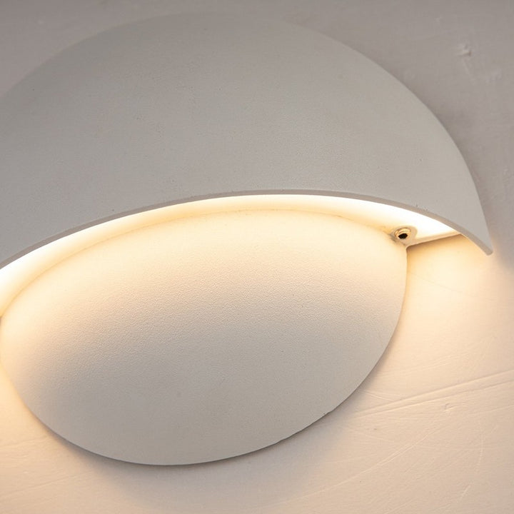 Orion | Round LED Outdoor Wall Light