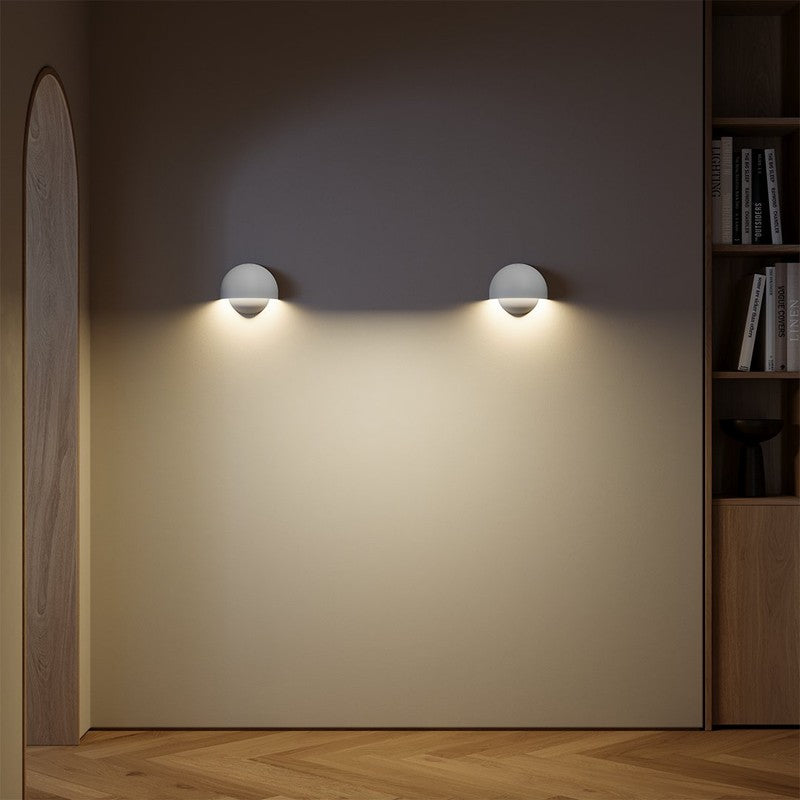 Orion | Round LED Outdoor Wall Light