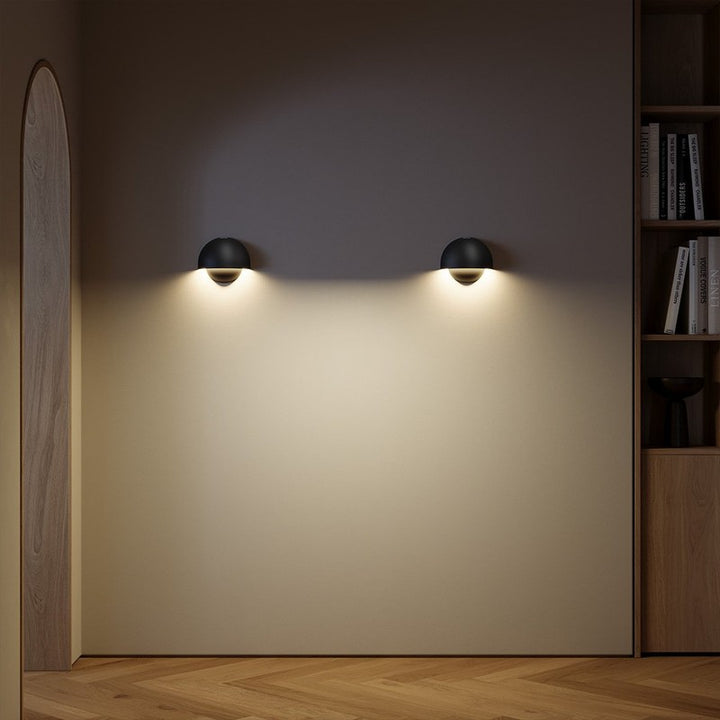 Orion | Round LED Outdoor Wall Light