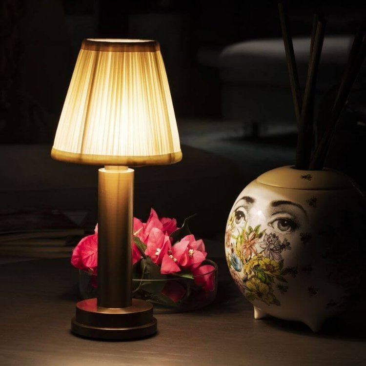 Pleated Fabric Table Lamp | Cordless Rechargeable Dining Lamp