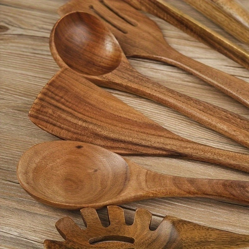 Wooden Kitchen Utensil Set - 7-Piece with Hanging Holes